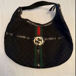 100% Authentic Gucci Hobo - Excellent, almost new condition